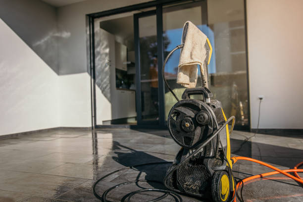 Best Animal Enclosure Cleaning  in Stallion Springs, CA